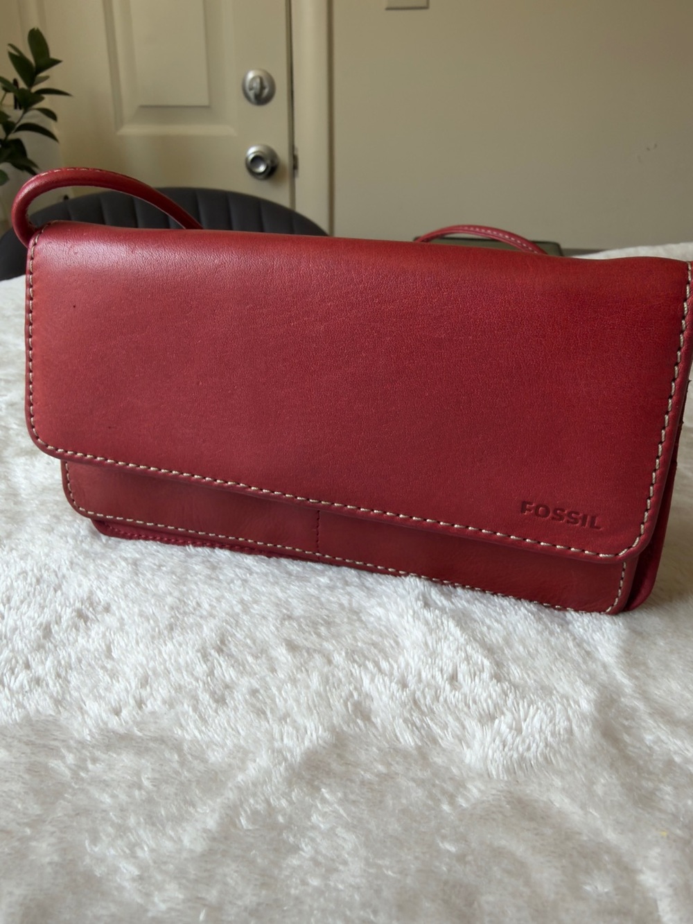 Fossil Red Leather Crossbody Bag | versatile Wallet with Detachable strap